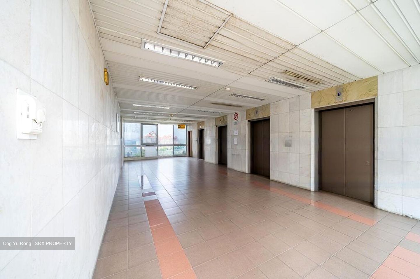 Golden Mile Tower (D7), Retail #484772251